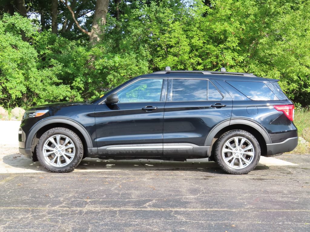 Used 2021 Ford Explorer XLT AWD/4WD image 7