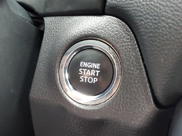 Used 2025 Toyota RAV4 XLE AWD/4WD image 14