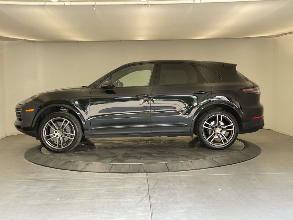 Certified 2023 Porsche Cayenne S Platinum AWD/4WD image 2