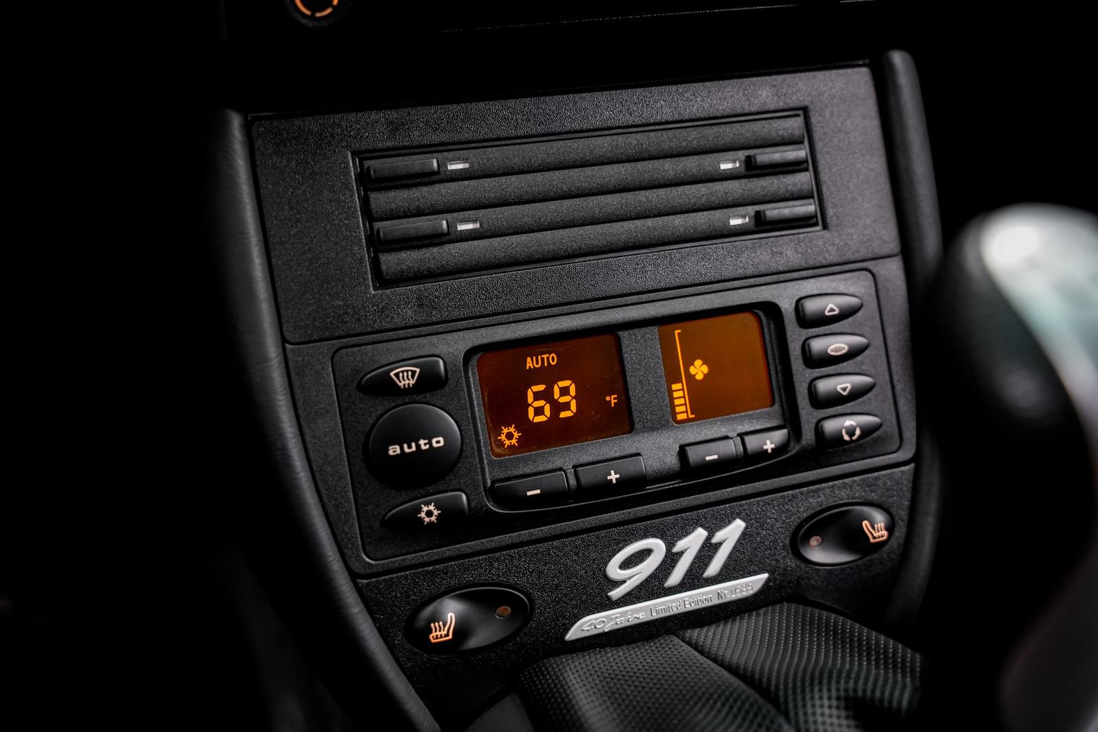 Used 2004 Porsche 911 Carrera RWD image 14