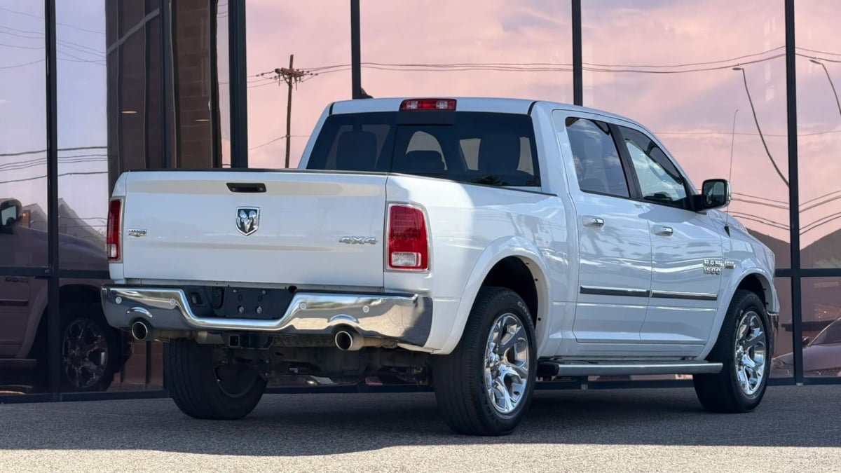 Used 2016 RAM 1500 Laramie w/ Convenience Group AWD/4WD image 15