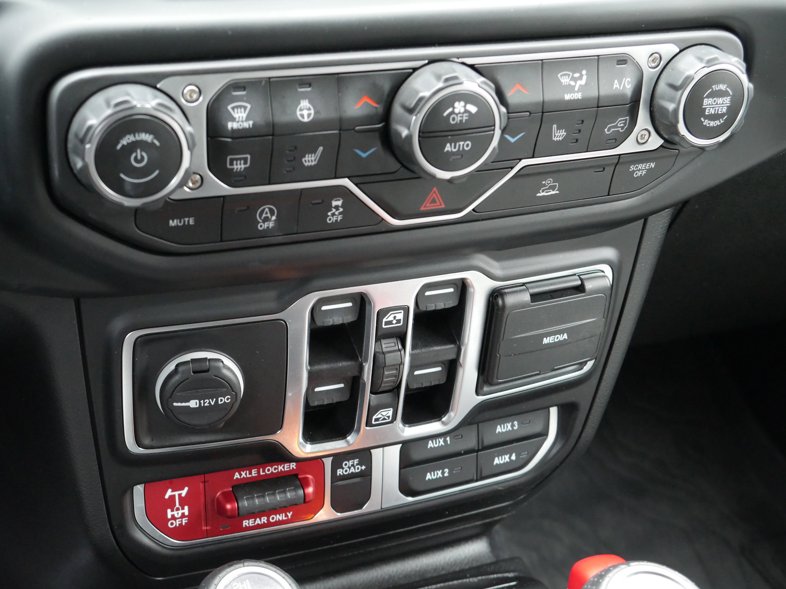 Used 2023 Jeep Gladiator Mojave w/ LED Lighting Group image 15