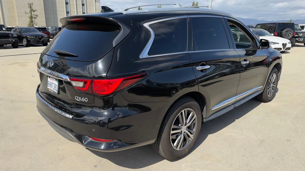 Used 2019 INFINITI QX60 Luxe w/ Essential Package FWD image 4