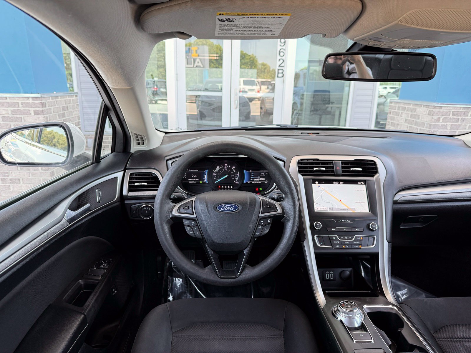 Used 2019 Ford Fusion SE FWD image 22