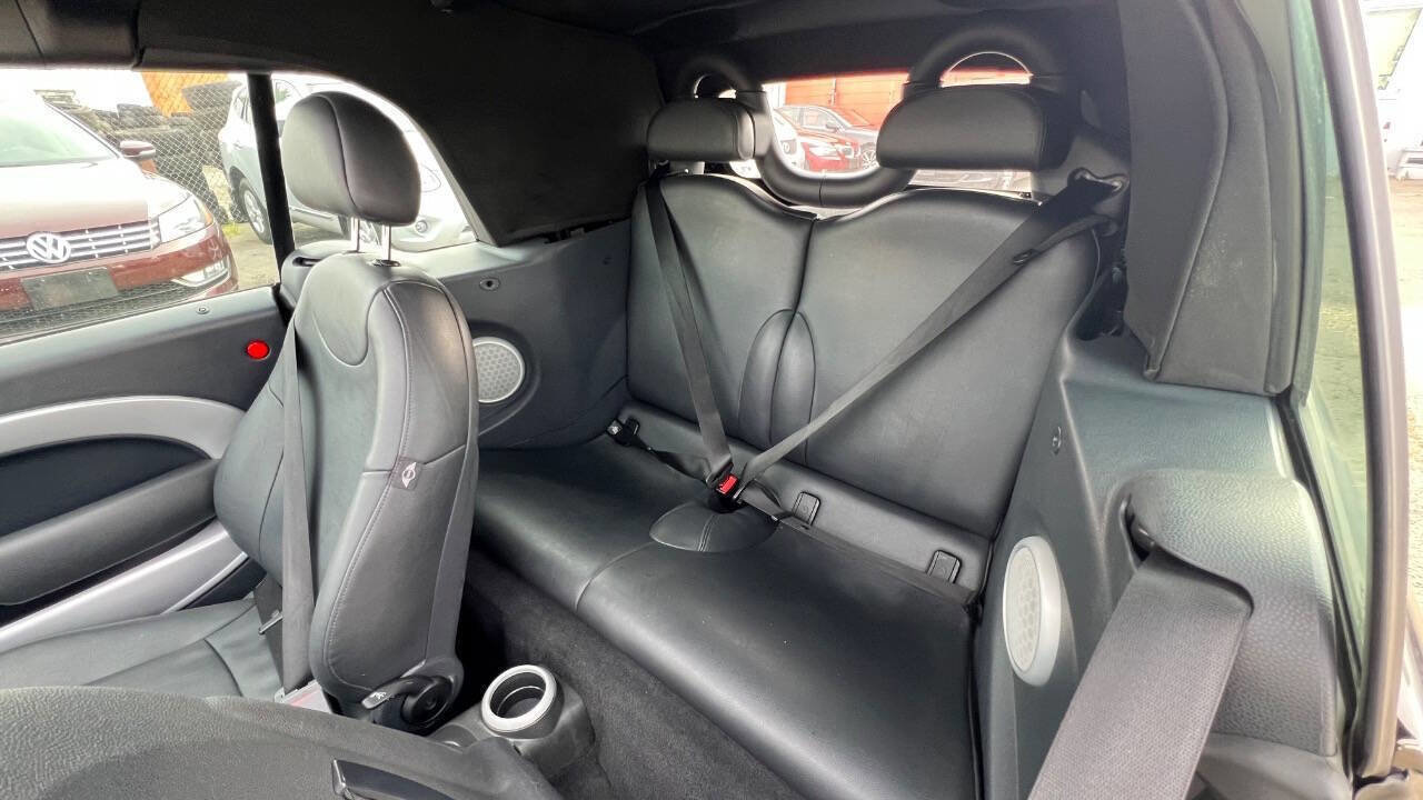Used 2008 MINI Cooper Convertible image 16