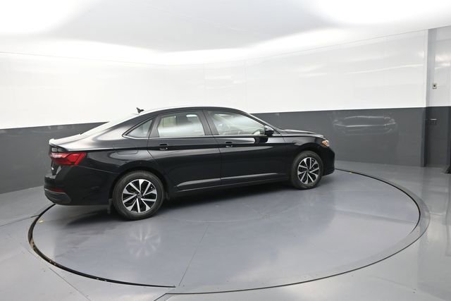 Used 2024 Volkswagen Jetta S FWD image 8