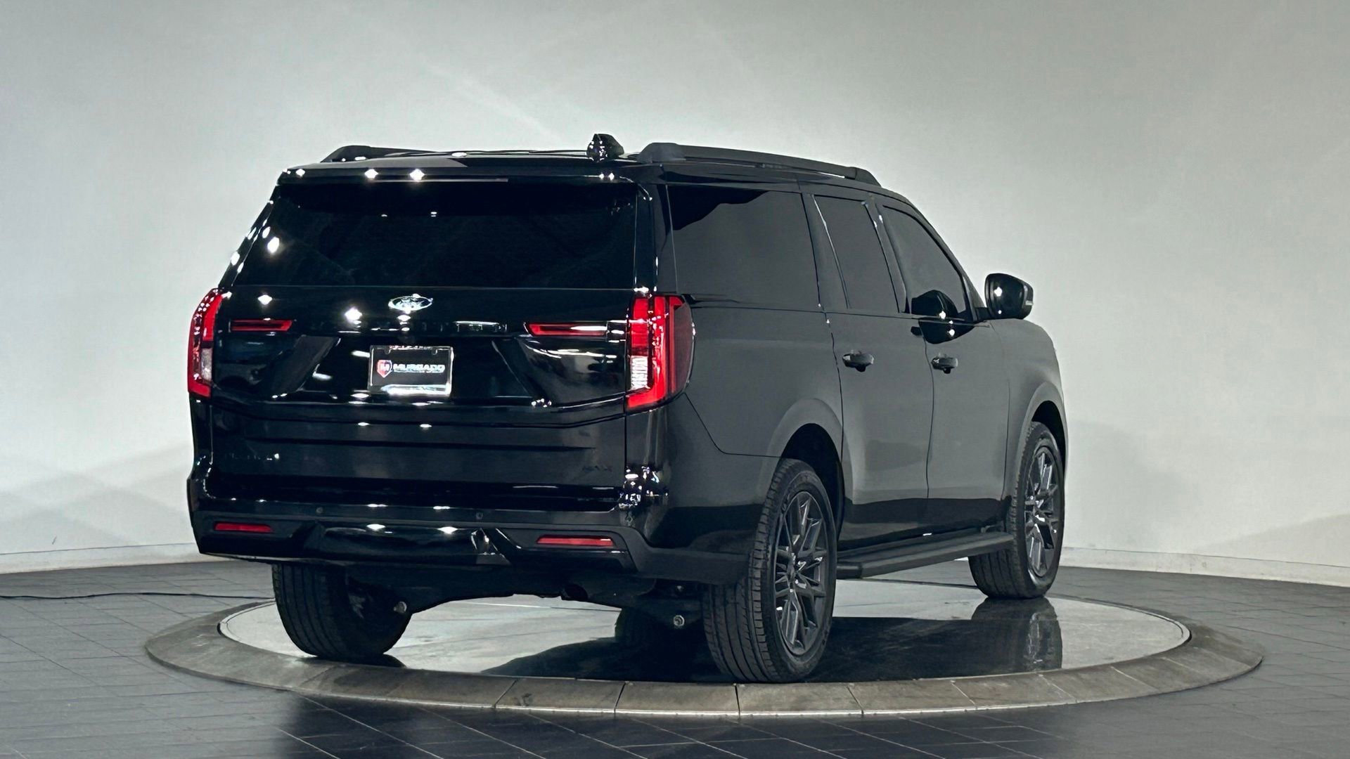 Used 2026 Ford Expedition Max Platinum w/ Stealth Appearance Package AWD/4WD image 8