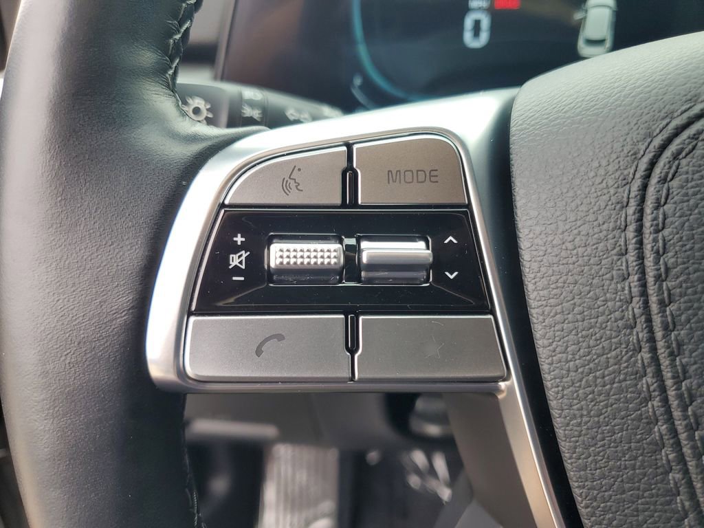 Used 2025 Kia Telluride AWD image 12