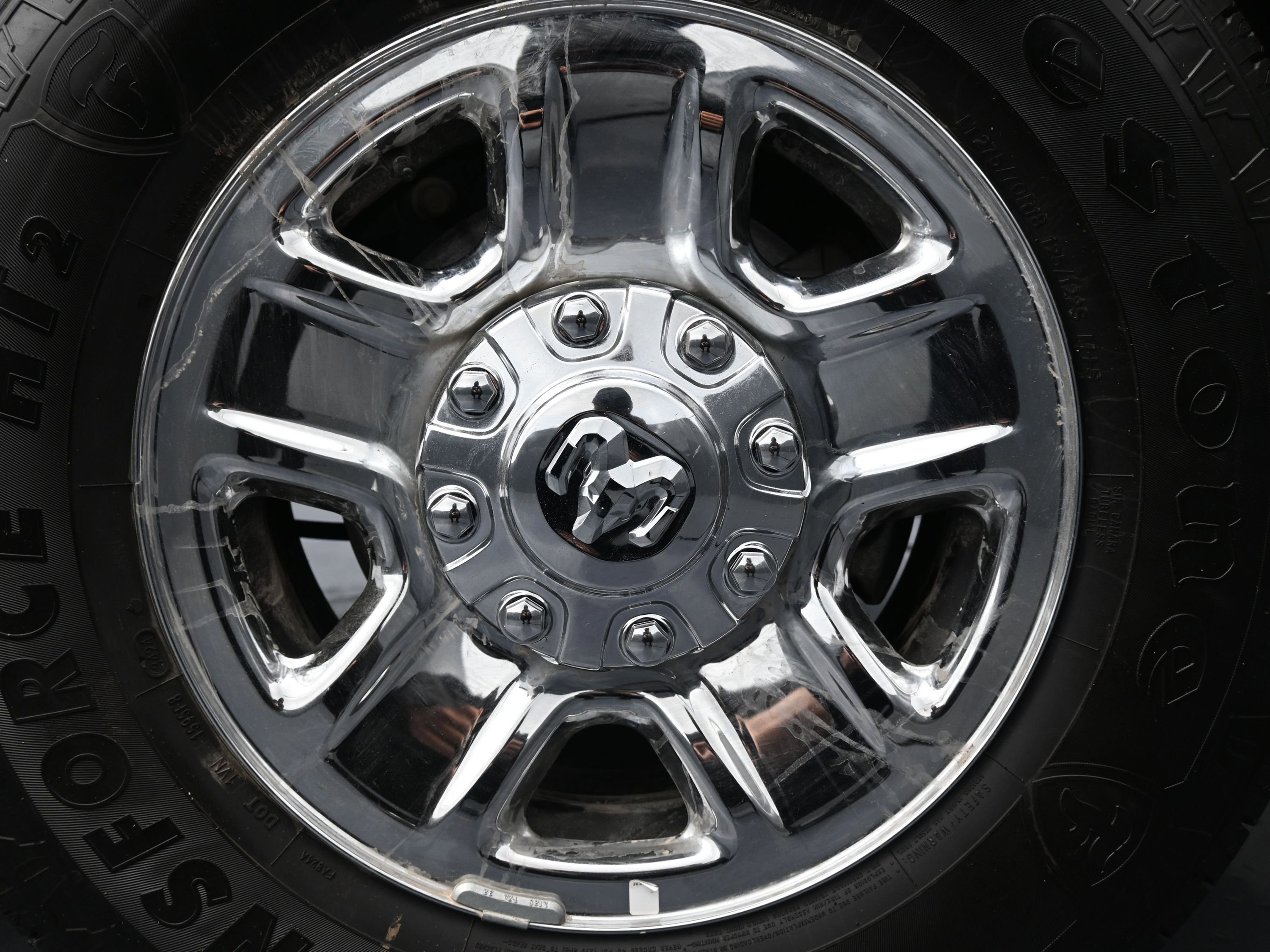 Used 2024 RAM 2500 Tradesman w/ Chrome Appearance Group image 10