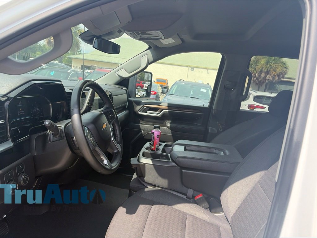 Used 2025 Chevrolet Silverado 2500 LT w/ Convenience Package AWD/4WD image 21