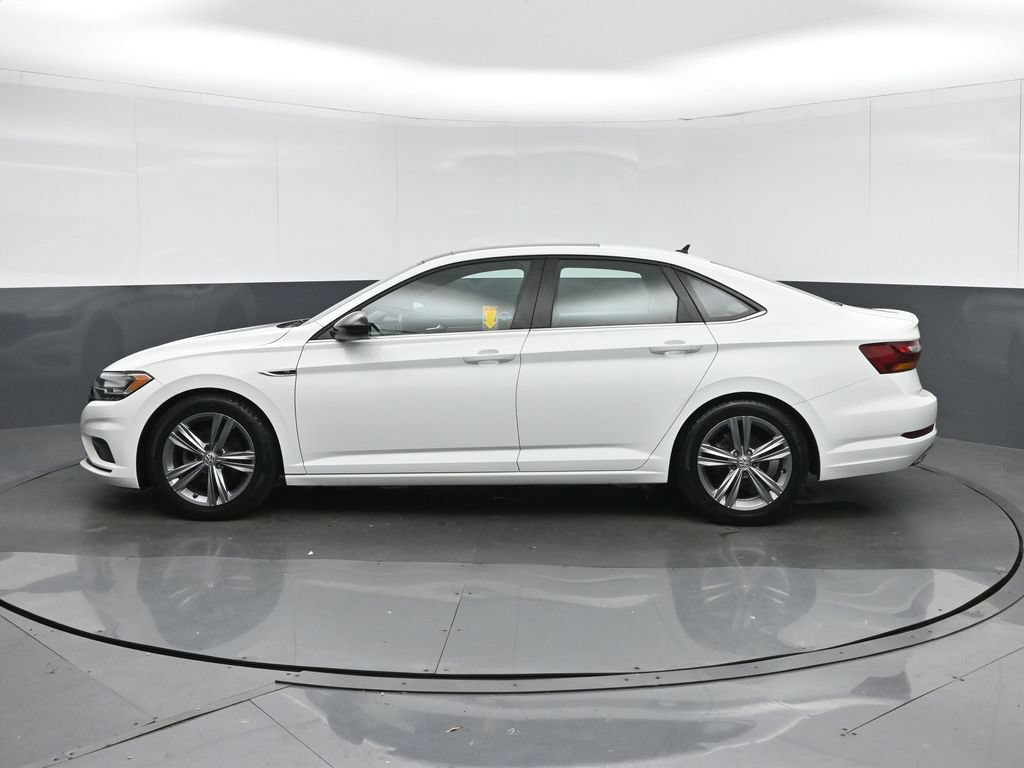 Used 2019 Volkswagen Jetta R-Line w/ R-Line Cold Weather Package FWD image 4