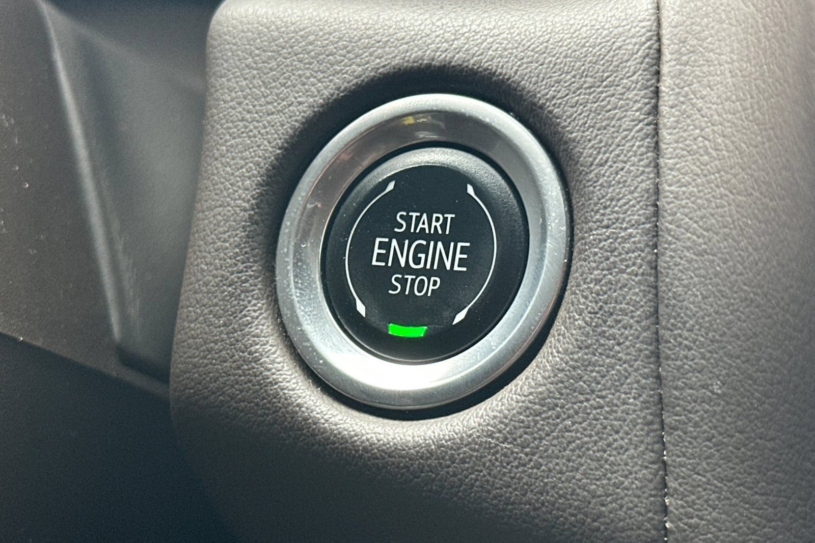 Used 2024 Chevrolet Tahoe LT AWD/4WD image 23