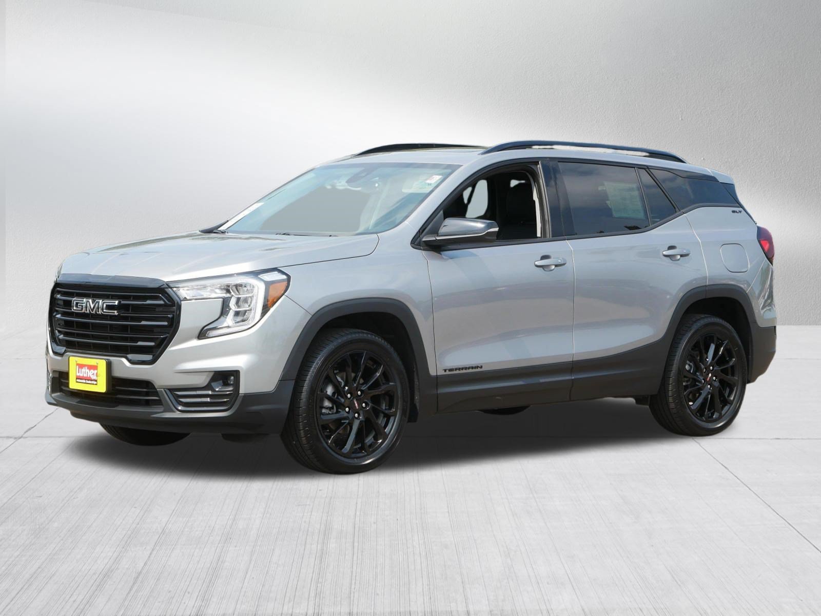 Used 2024 GMC Terrain SLT w/ Elevation Edition AWD/4WD image 3