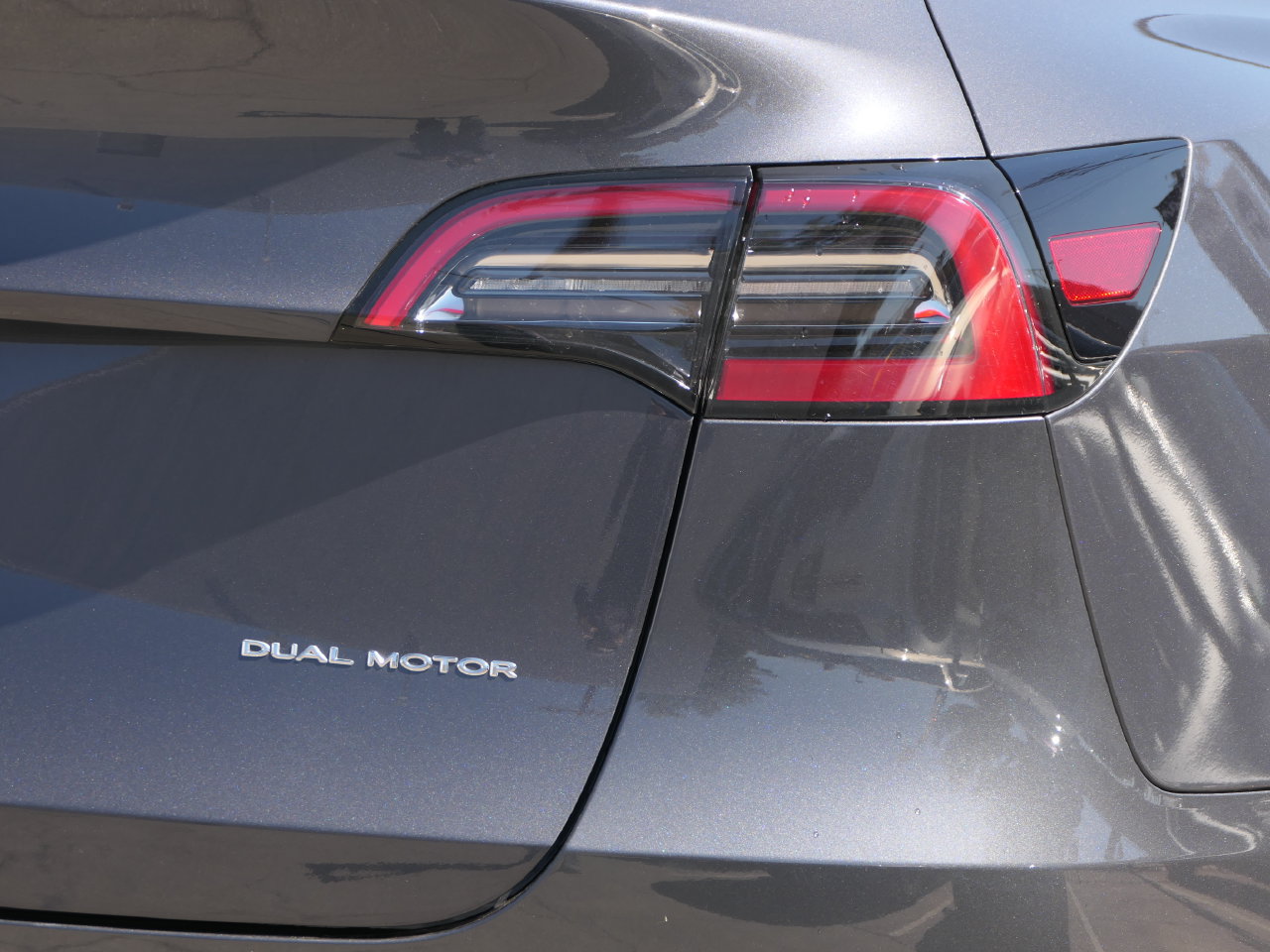 Used 2021 Tesla Model Y Long Range AWD/4WD image 4
