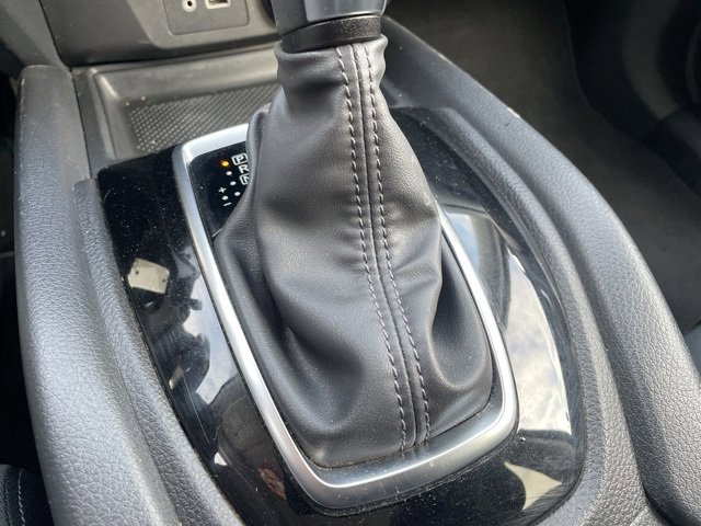 Used 2019 Nissan Rogue SV image 27