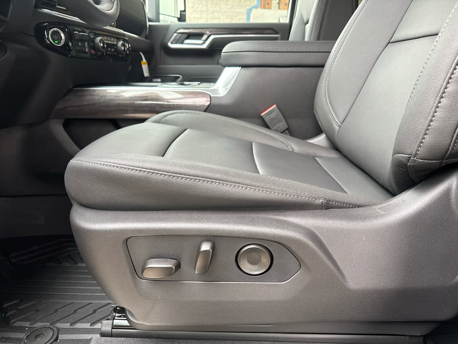 New 2026 Chevrolet Silverado 2500 LTZ w/ LTZ Plus Package image 12