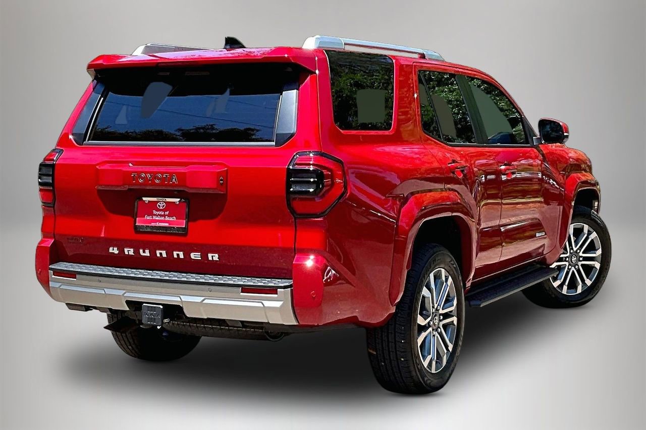 Used 2025 Toyota 4Runner Limited AWD/4WD image 5