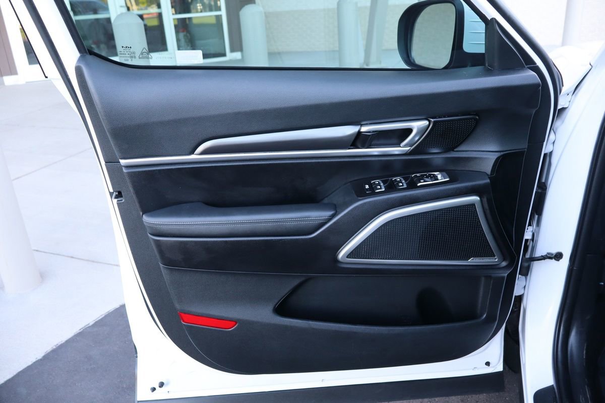 Used 2023 Kia Telluride LX image 25