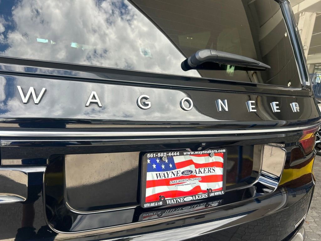 Used 2024 Jeep Wagoneer L Series II w/ Flexible Seating Group image 22