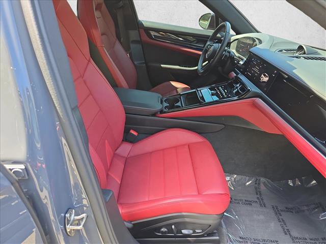 Used 2025 Porsche Panamera 4 AWD/4WD image 10