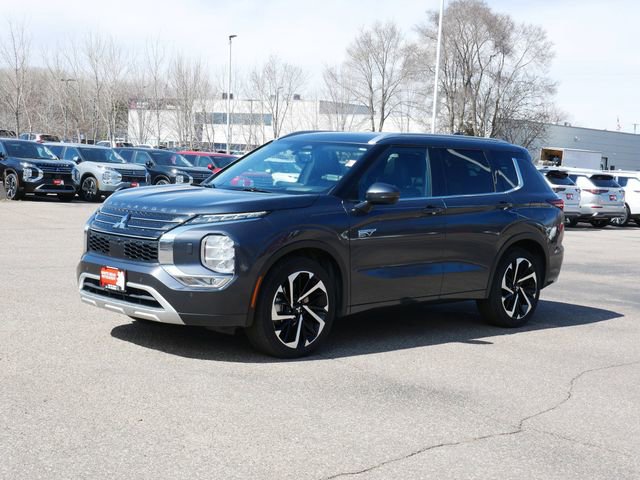 Used 2024 Mitsubishi Outlander SEL AWD/4WD image 2
