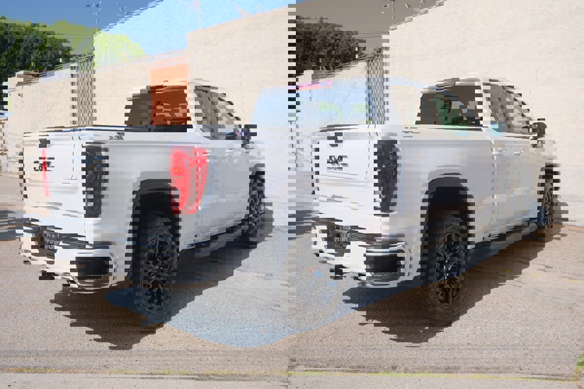 Used 2023 GMC Sierra 1500 Elevation image 6