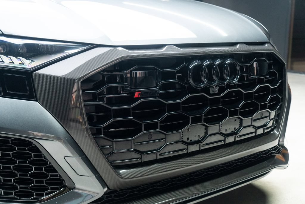 Used 2021 Audi RS Q8 w/ Carbon Optic Package AWD/4WD image 7