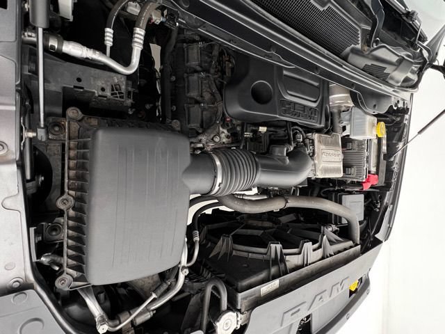 Used 2022 RAM 1500 Laramie AWD/4WD image 29