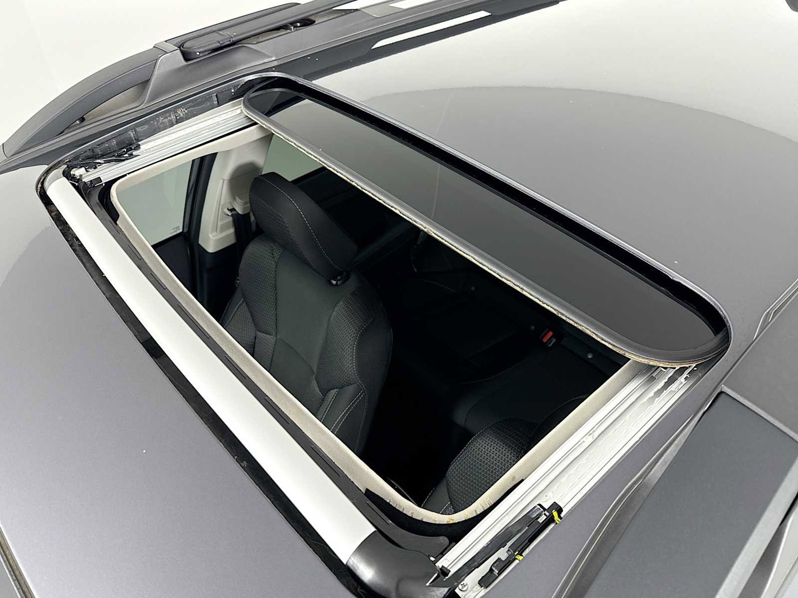 Used 2025 Subaru Outback Premium image 19