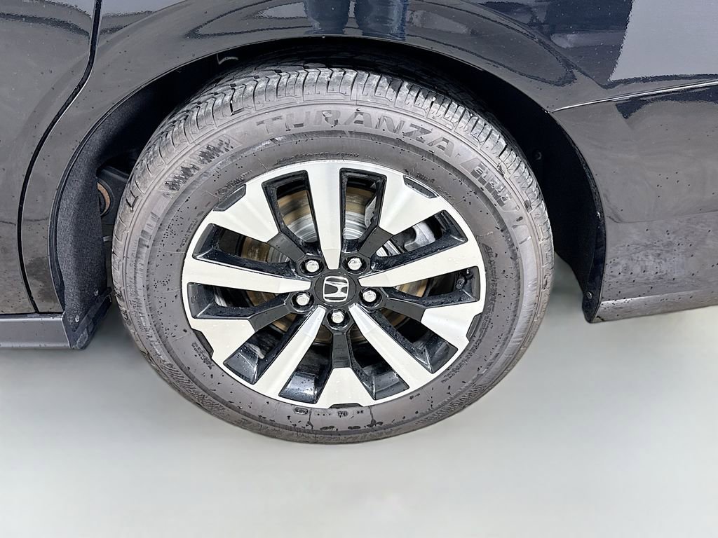 Used 2025 Honda Odyssey EX-L image 32