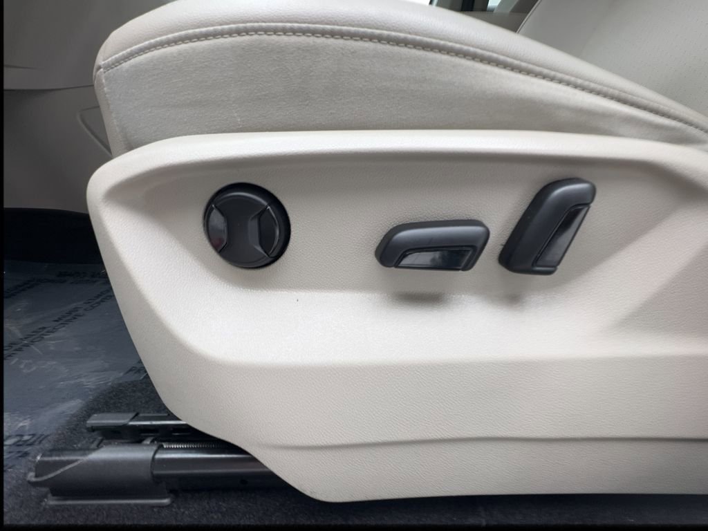 Used 2018 Volkswagen Atlas SE image 19