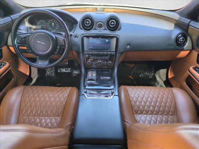 Used 2016 Jaguar XJ L Supercharged RWD image 20