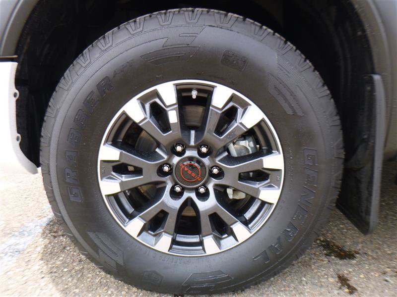 Used 2024 Nissan Titan PRO-4X w/ Pro-4x Convenience Package image 25