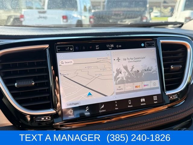 New 2026 Chrysler Pacifica Pinnacle image 3