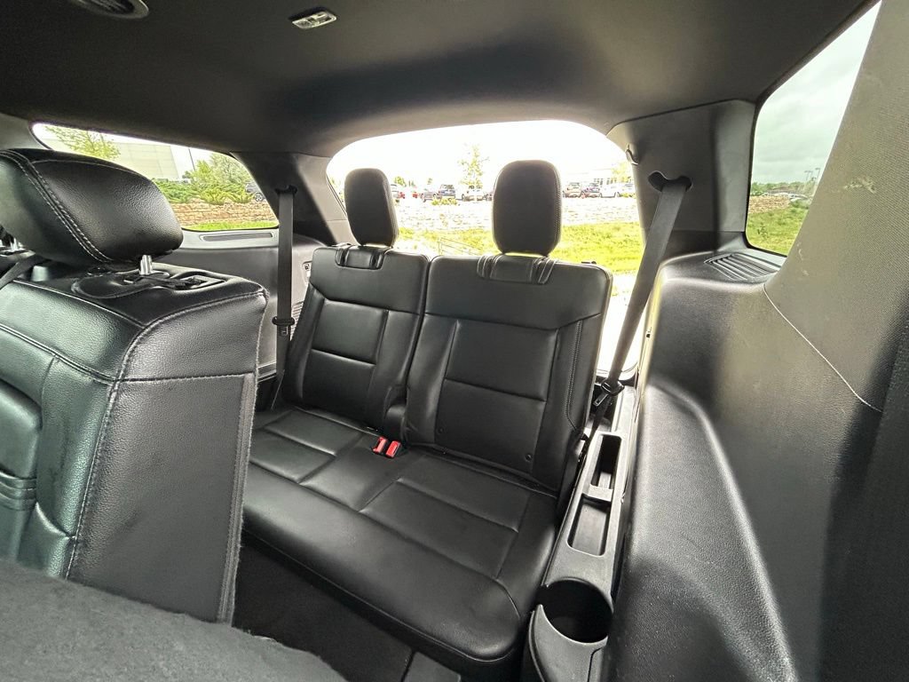 Used 2020 Ford Explorer XLT w/ Equipment Group 202A AWD/4WD image 28