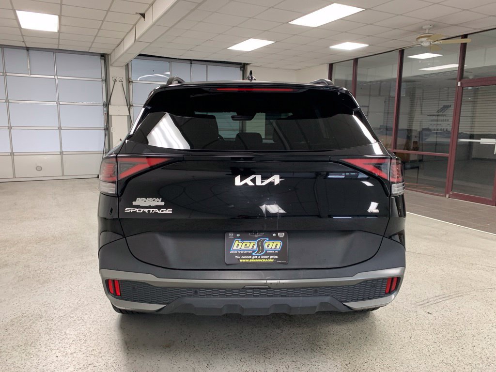 Used 2023 Kia Sportage X-Line w/ X-Line Premium Package AWD/4WD image 5