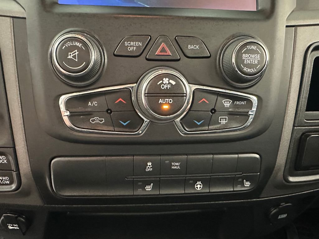 Used 2020 RAM 1500 Express w/ Wheel & Sound Group AWD/4WD image 29