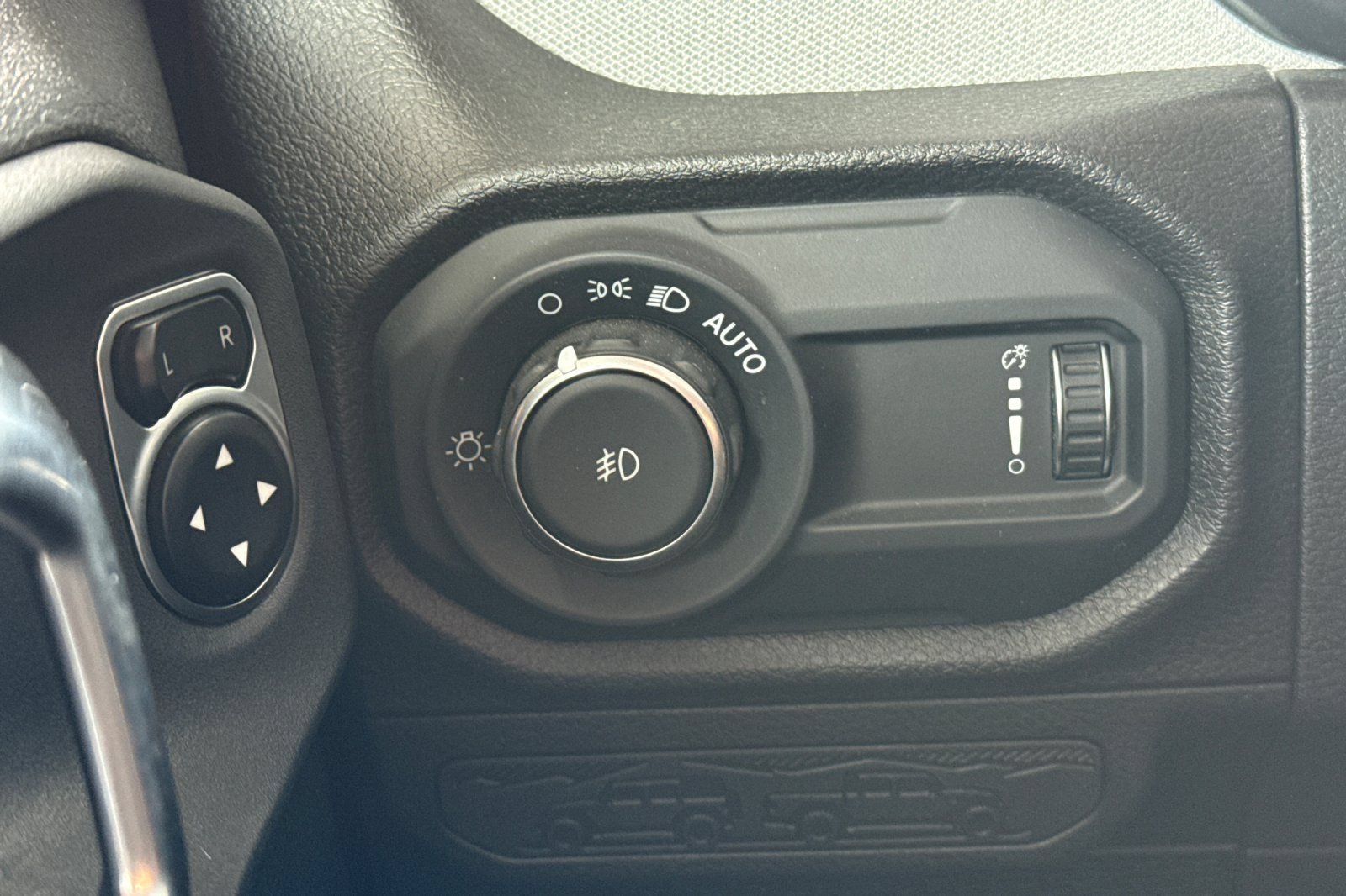 Used 2024 Jeep Wrangler Unlimited Sport AWD/4WD image 38