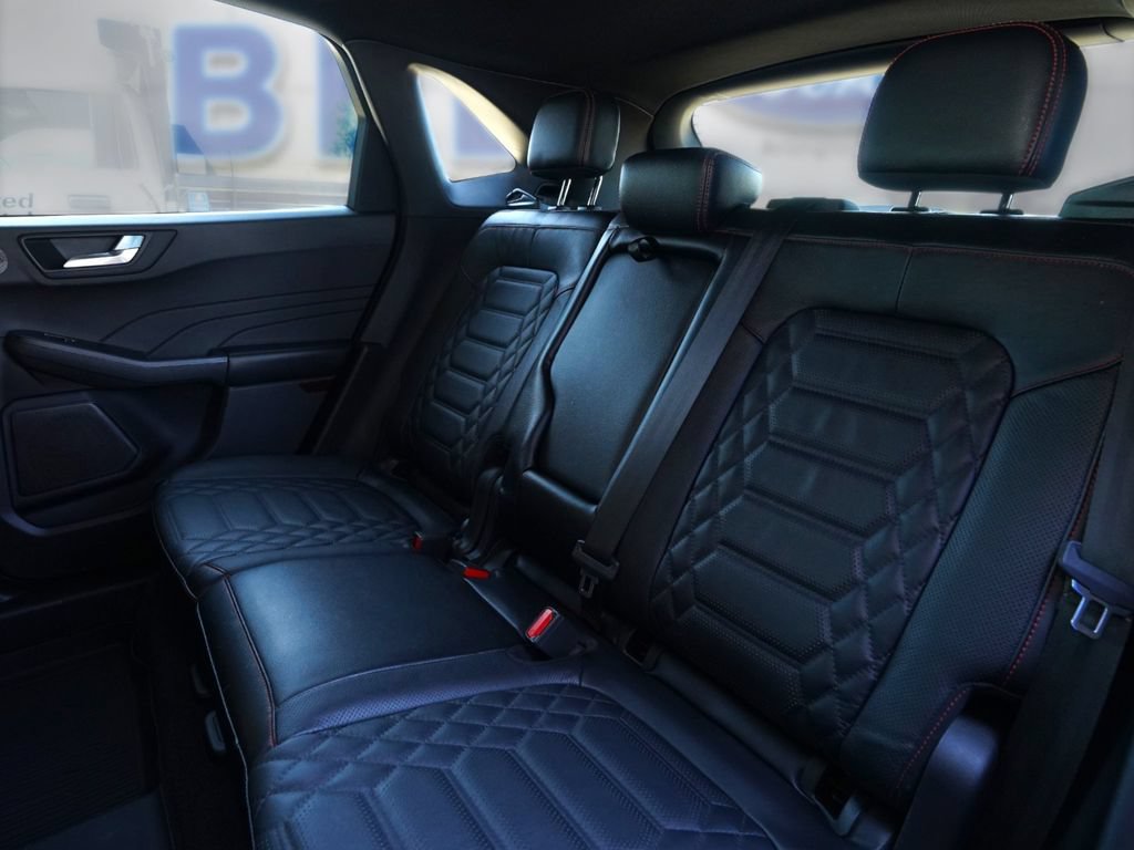 Used 2023 Ford Escape ST-Line Elite w/ Premium Technology Package AWD/4WD image 18
