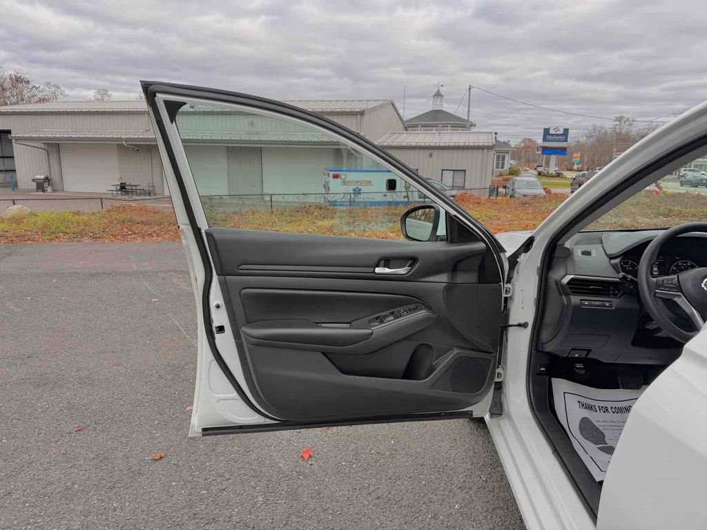 Used 2021 Nissan Altima 2.5 S image 11