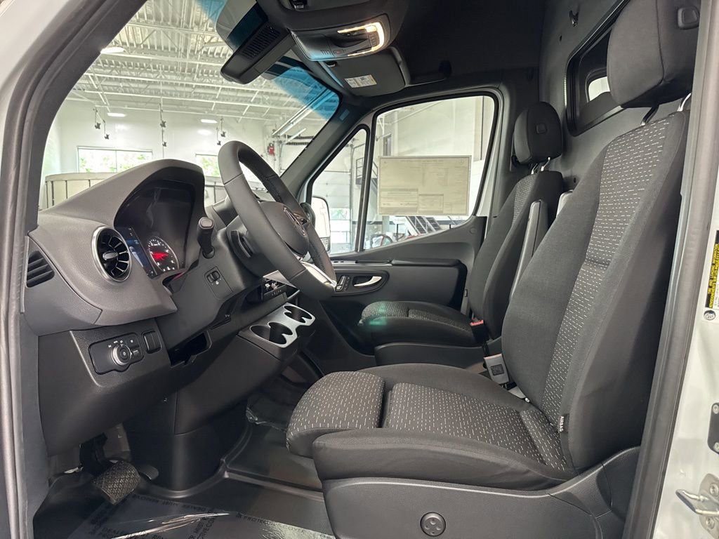 New 2025 Mercedes-Benz Sprinter 2500 image 26