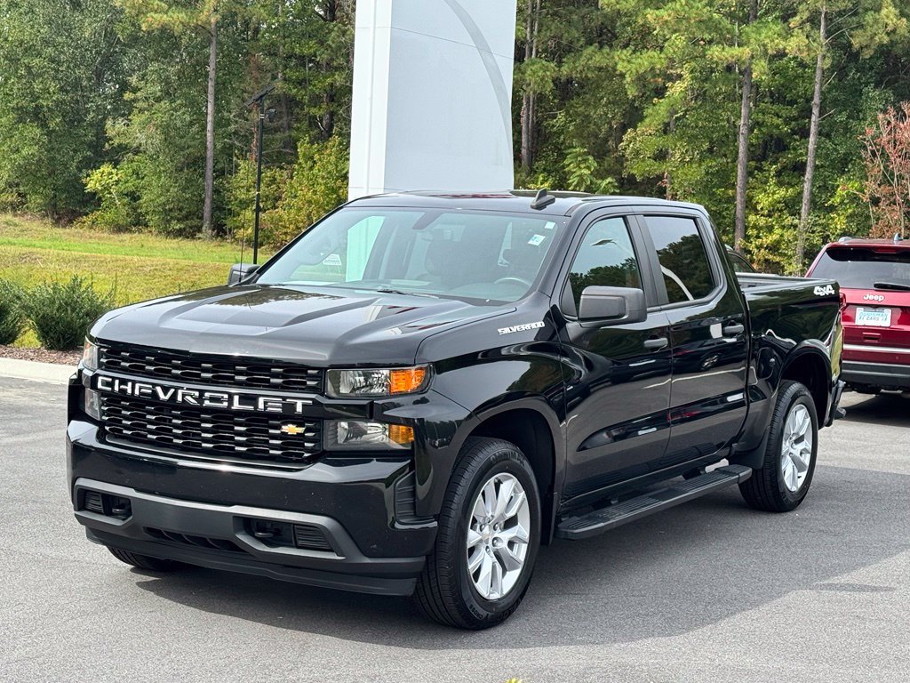 Used 2022 Chevrolet Silverado 1500 Custom AWD/4WD image 2
