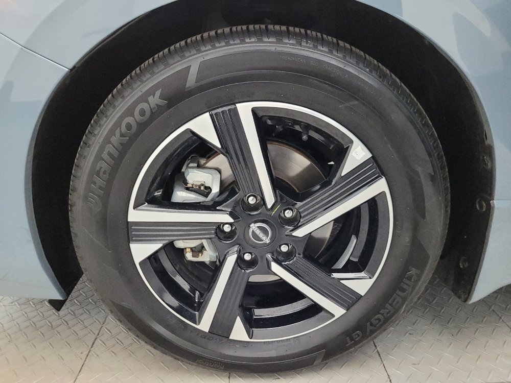 Used 2024 Nissan Sentra SV w/ Lighting Package FWD image 31