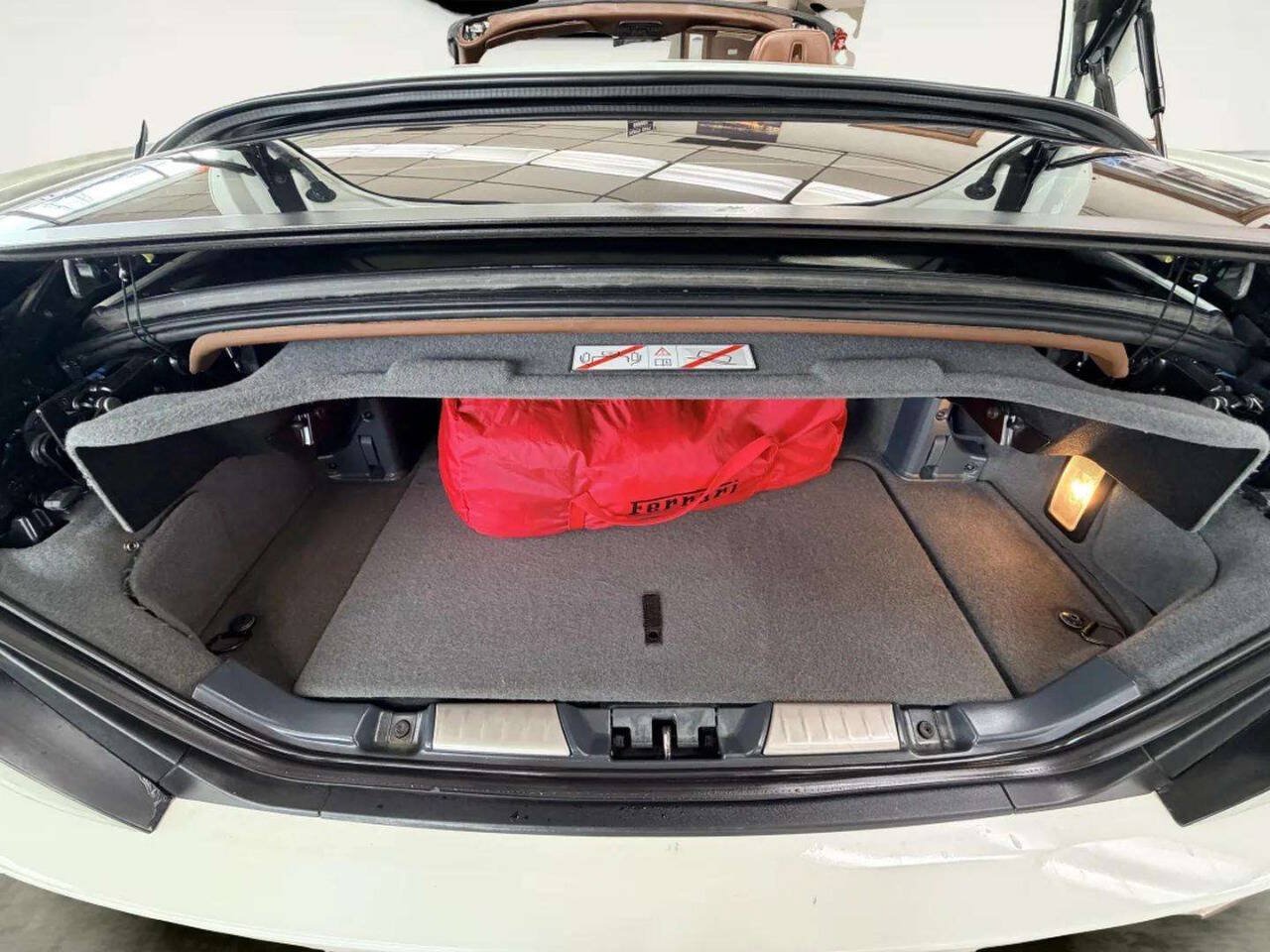 Used 2012 Ferrari California RWD image 12