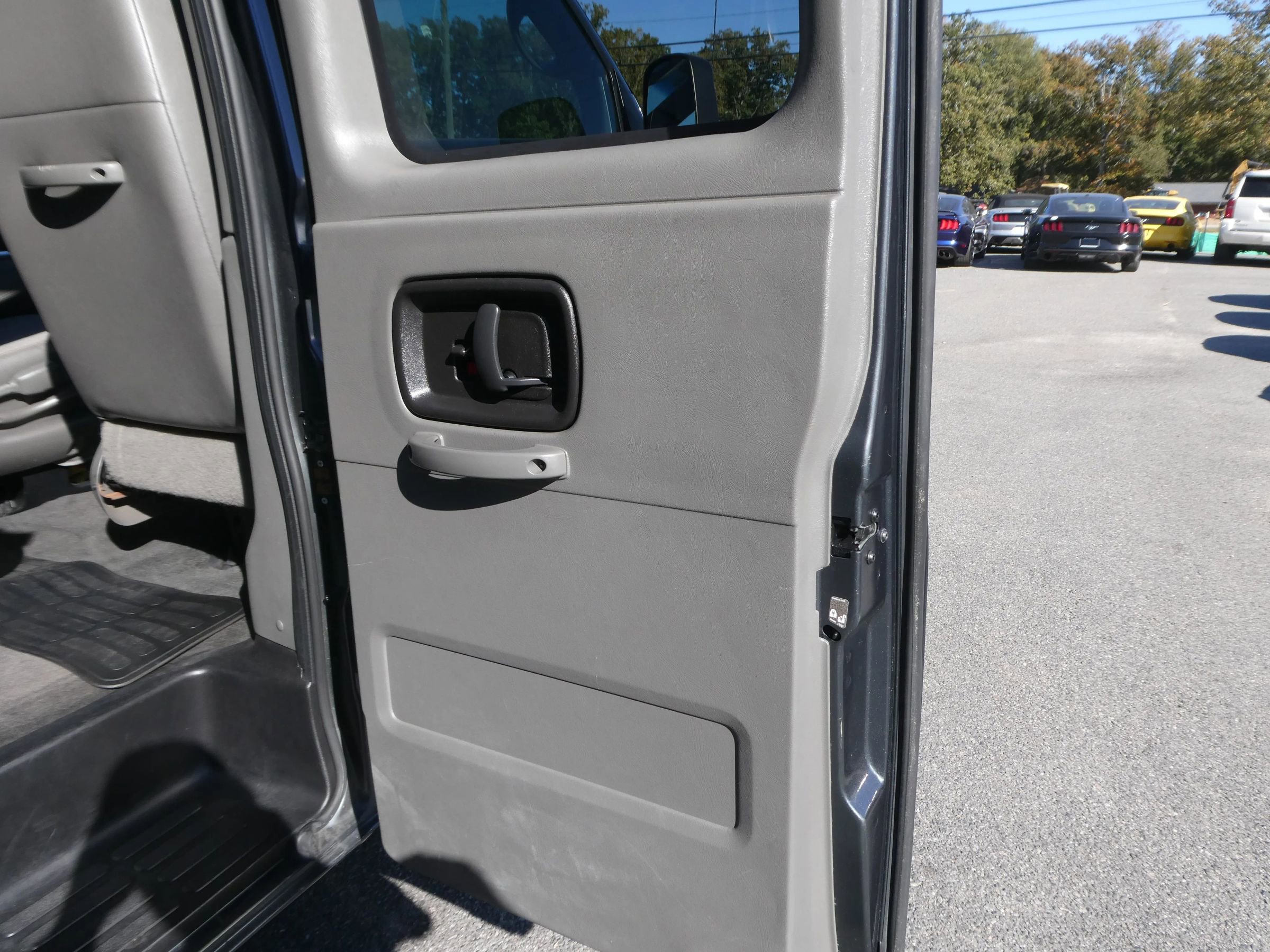 Used 2014 Chevrolet Express 1500 LS image 21