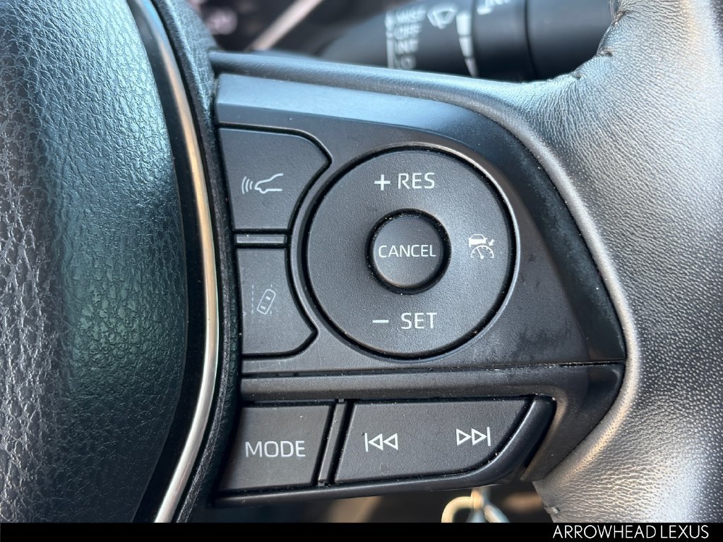 Used 2018 Toyota Camry SE FWD image 19