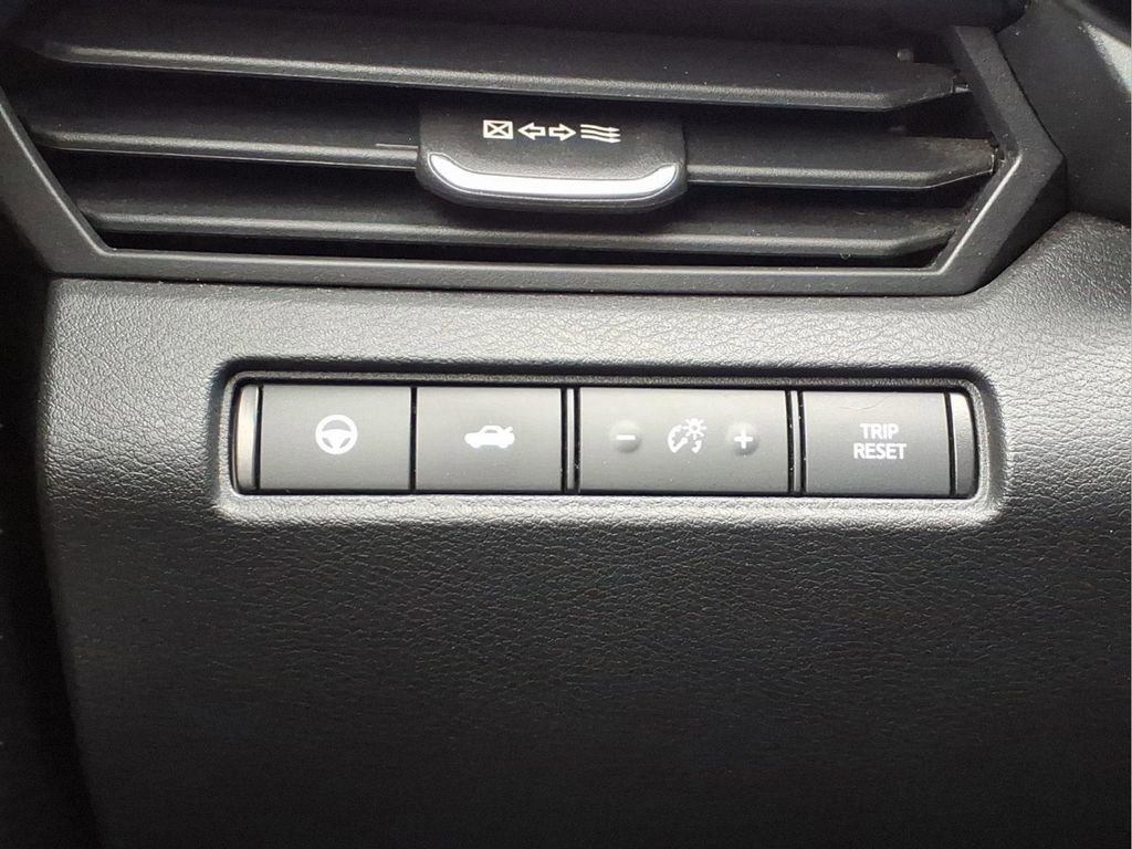 Used 2023 Nissan Altima 2.5 SL FWD image 18