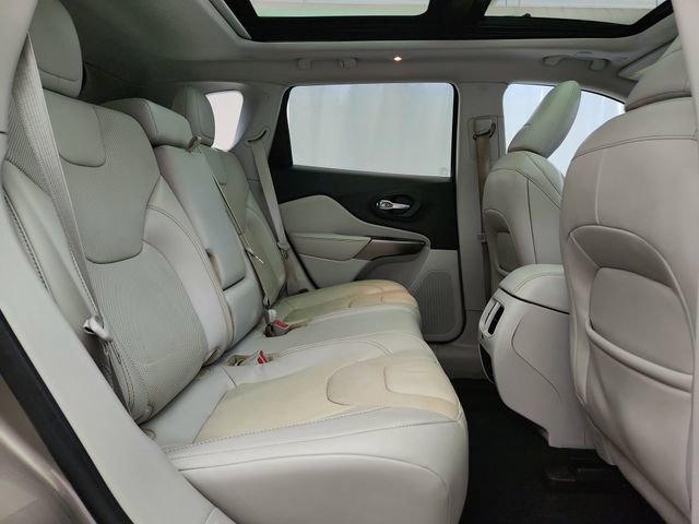 Used 2020 Jeep Cherokee Limited image 30
