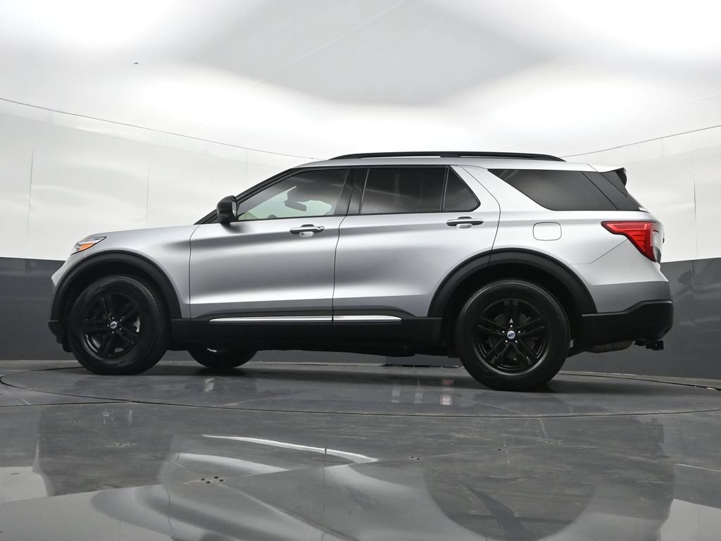 Used 2023 Ford Explorer XLT RWD image 32