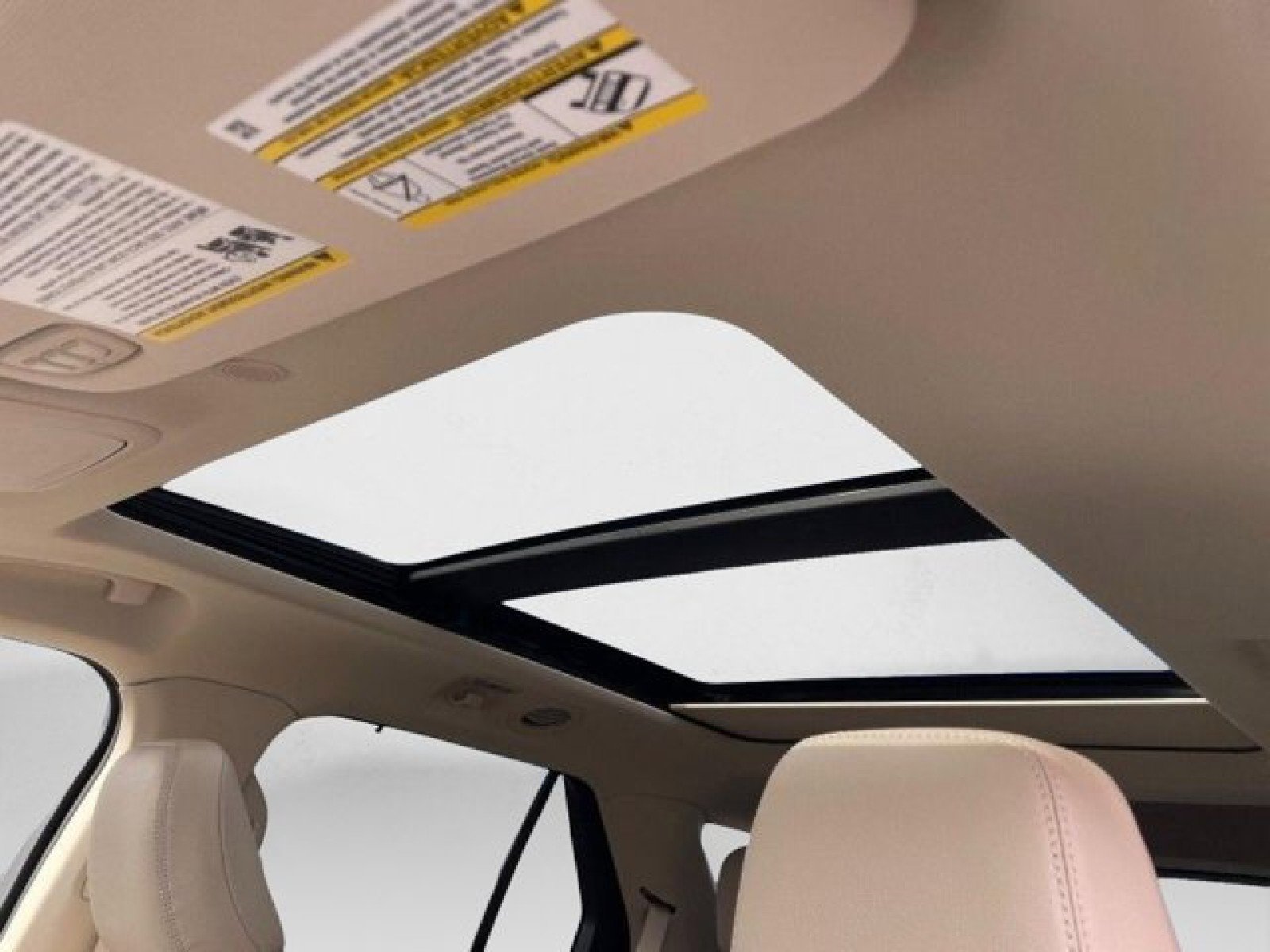 Used 2021 Ford Explorer Limited w/ Equipment Group 301A image 5